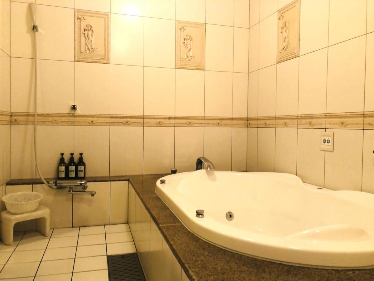 فندق سكوير جوتيمبا المظهر الخارجي الصورة